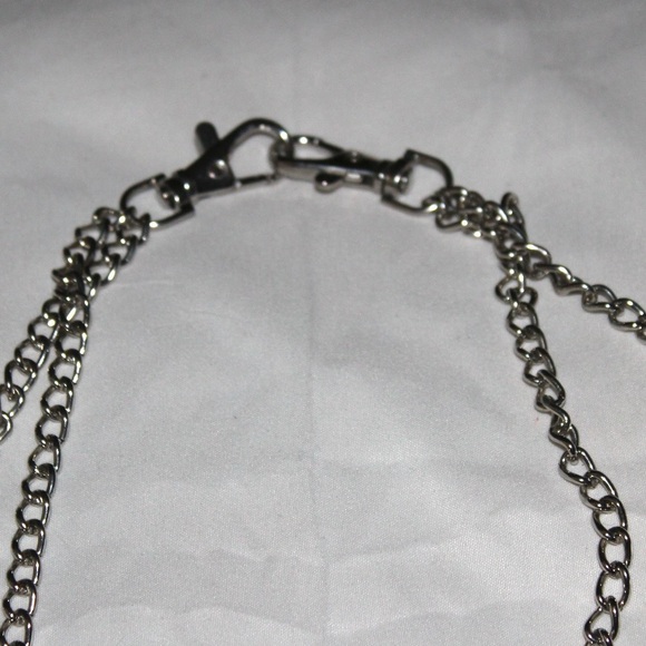 Silver hook accessory chain - Picture 3 of 6